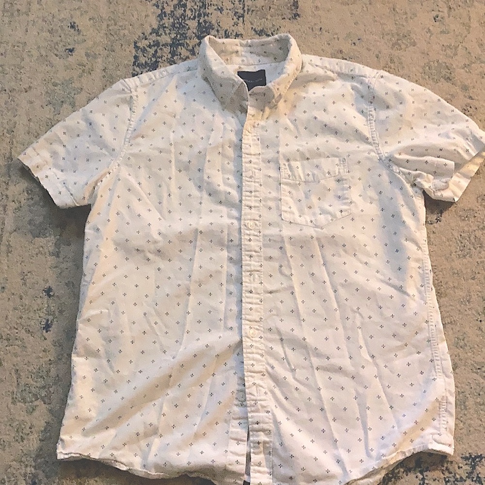 American eagle button up short sleeve shirt medium